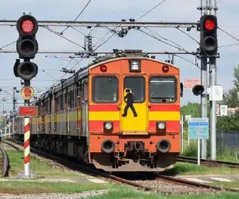 alerta do Metrofor sobre vias férreas
